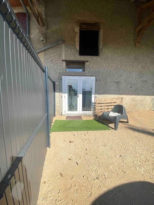 « Le Petit Louis » Apartment Briord Bagian luar foto