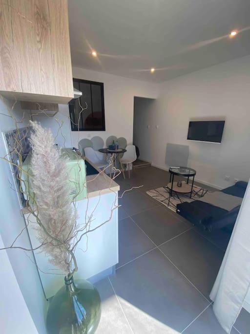 « Le Petit Louis » Apartment Briord Bagian luar foto