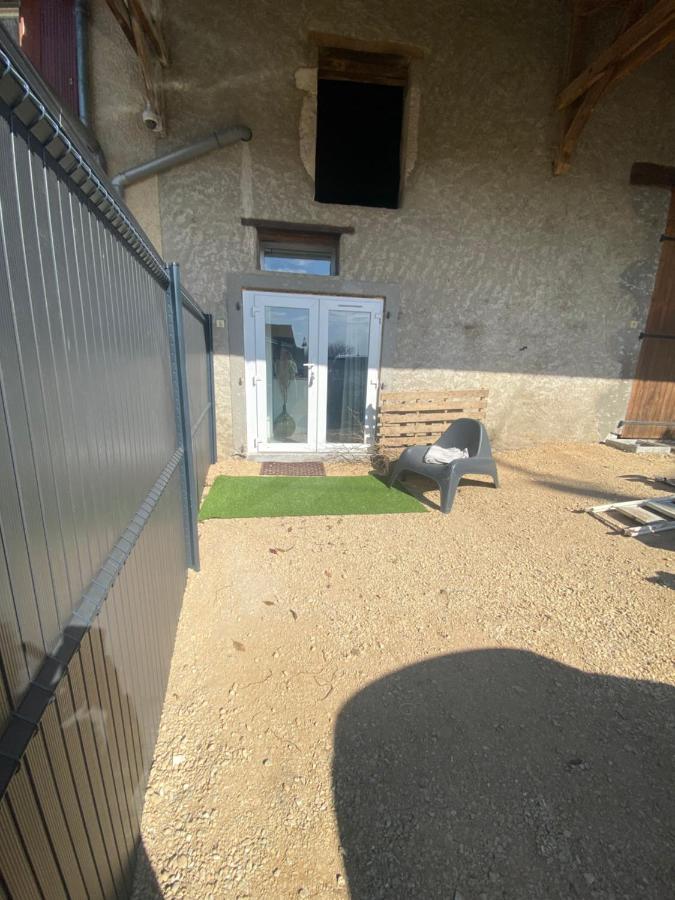 « Le Petit Louis » Apartment Briord Bagian luar foto